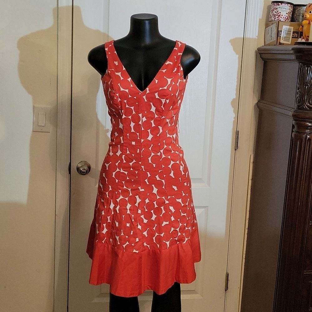 BRAND NEW NINE WEST SLEEVELESS V-NECK DRESS